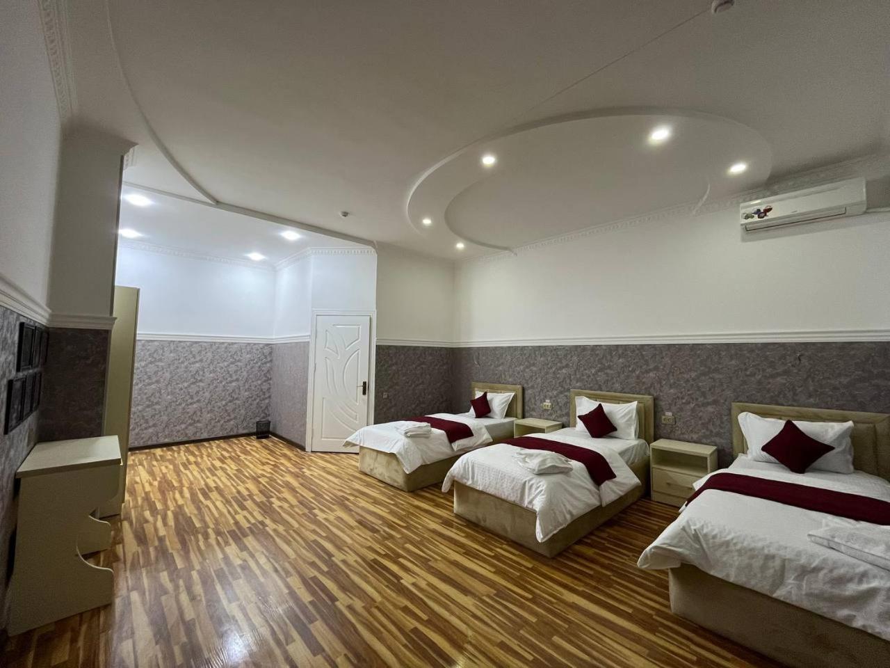 Home Alone Hotel Tashkent Esterno foto