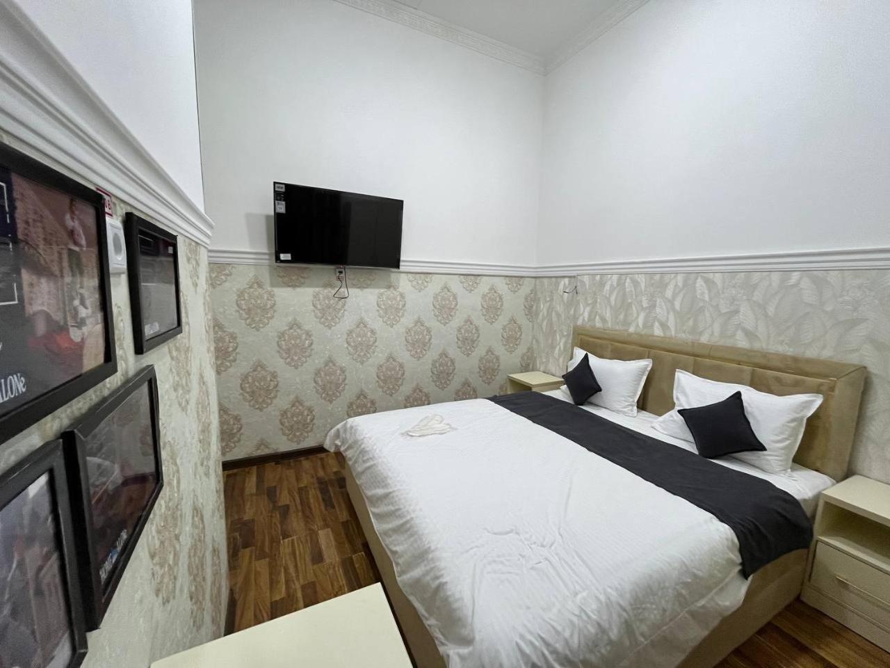 Home Alone Hotel Tashkent Esterno foto