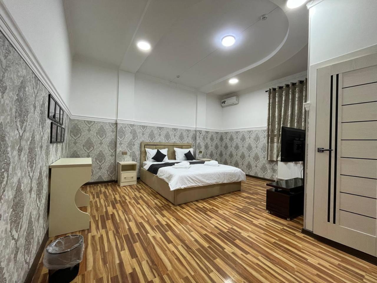 Home Alone Hotel Tashkent Esterno foto