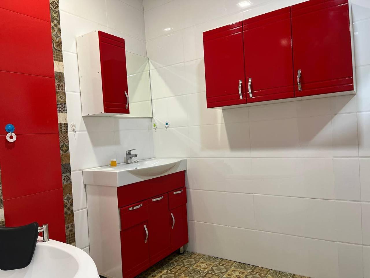 Home Alone Hotel Tashkent Esterno foto