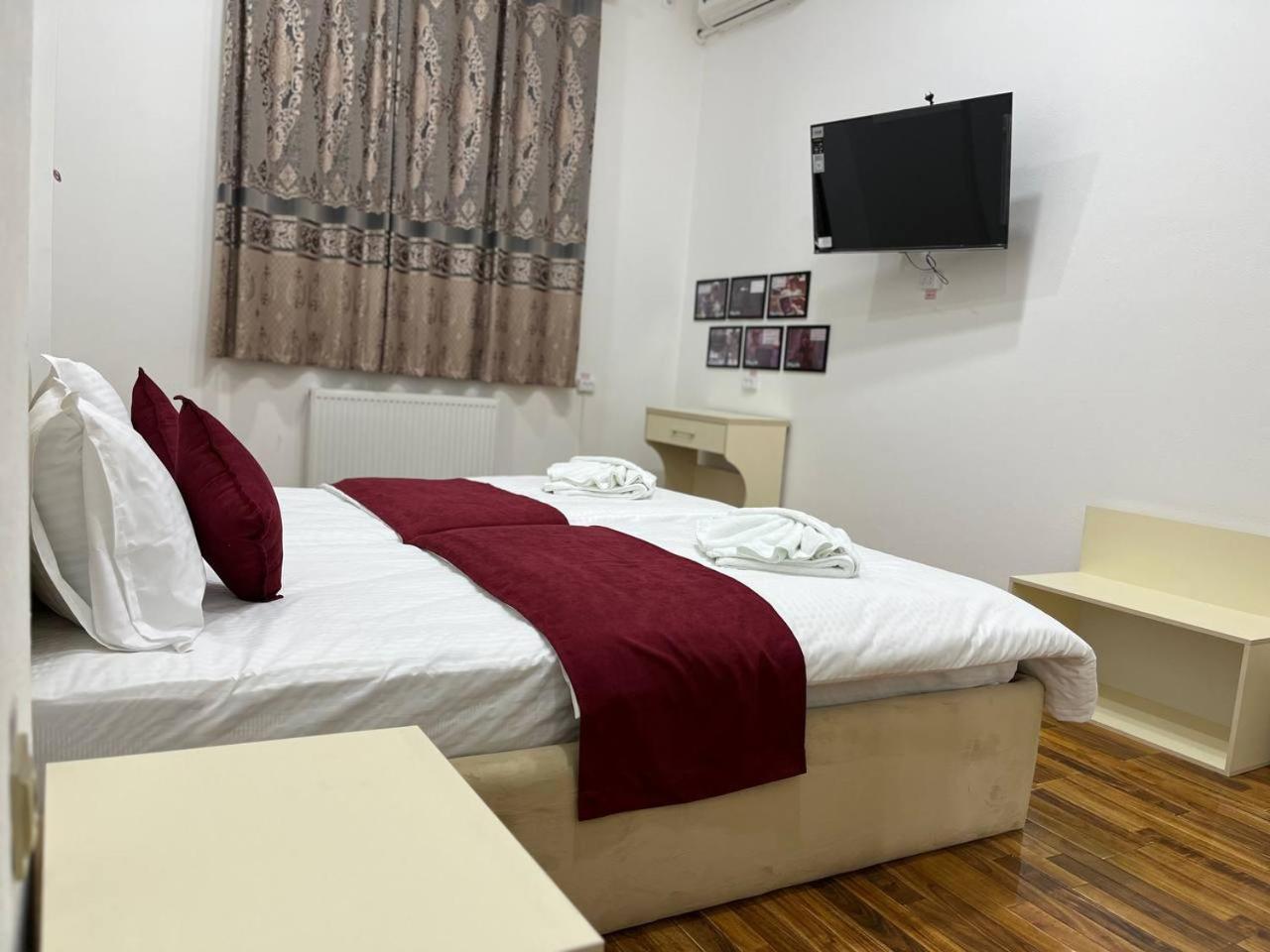Home Alone Hotel Tashkent Esterno foto