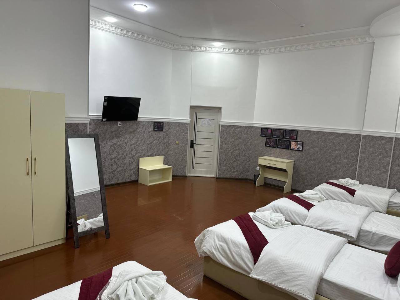 Home Alone Hotel Tashkent Esterno foto